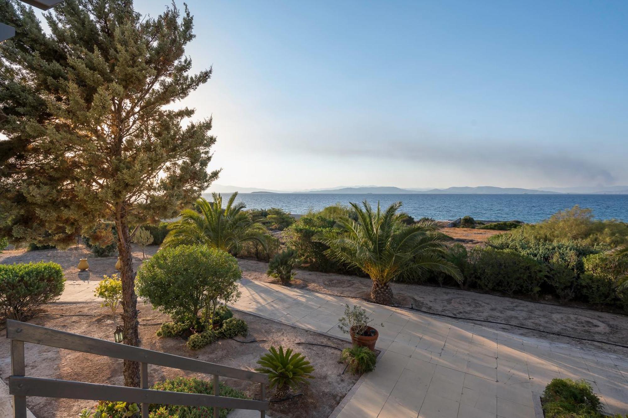 Marfaia - Villa By The Sea Agioi Luaran gambar